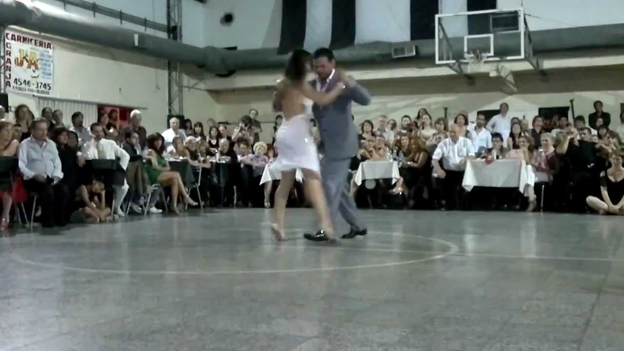 FABIAN PERALTA Y LORENA ERMOCIDA - 08/12/11