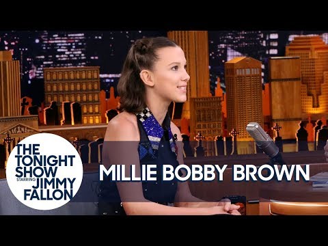 ミリーボビーブラウンは、11のようにドレスアップ成長した男性によって気が狂っている (Millie Bobby Brown Is Freaked Out by Grown Men Dressing Up as Eleven)