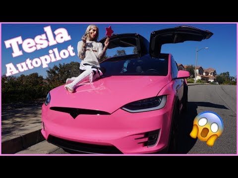 DOING MY MAKEUP ON TESLA AUTOPILOT!