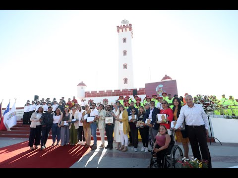 Con un sunset en el Faro Monumental, La Serena y Coquimbo dan el vamos al verano