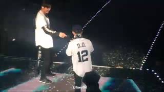 160910 EXOrDIUM in Bangkok EXO - Lucky One (funny moment)