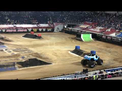 Monster Jam World FInals 20 Racing Encore (Fire & Ice)
