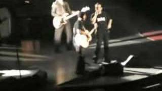 U2 - &#39;Party Girl&#39; in Gelsenkirchen 2005