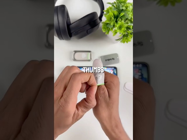 Vídeo relacionado con 10 Piezas Gaming Finger Sleeves - para el Juego móvil - PUBG Finger Sleeve - Finger Sleeve Gaming - PUBG Mobile Gaming Finger Sleeve - Finger Gloves - Mobile Thumb Trigger Touchscreen