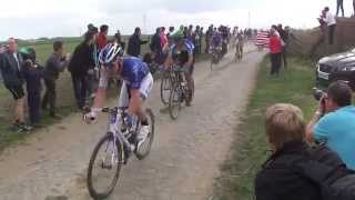 preview picture of video 'Paris-Roubaix 2014 - Kasseistrook 19 (Haveluy à Wallers) - kopgroep'