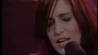 Chantal Kreviazuk- "Wonderful" (Live)