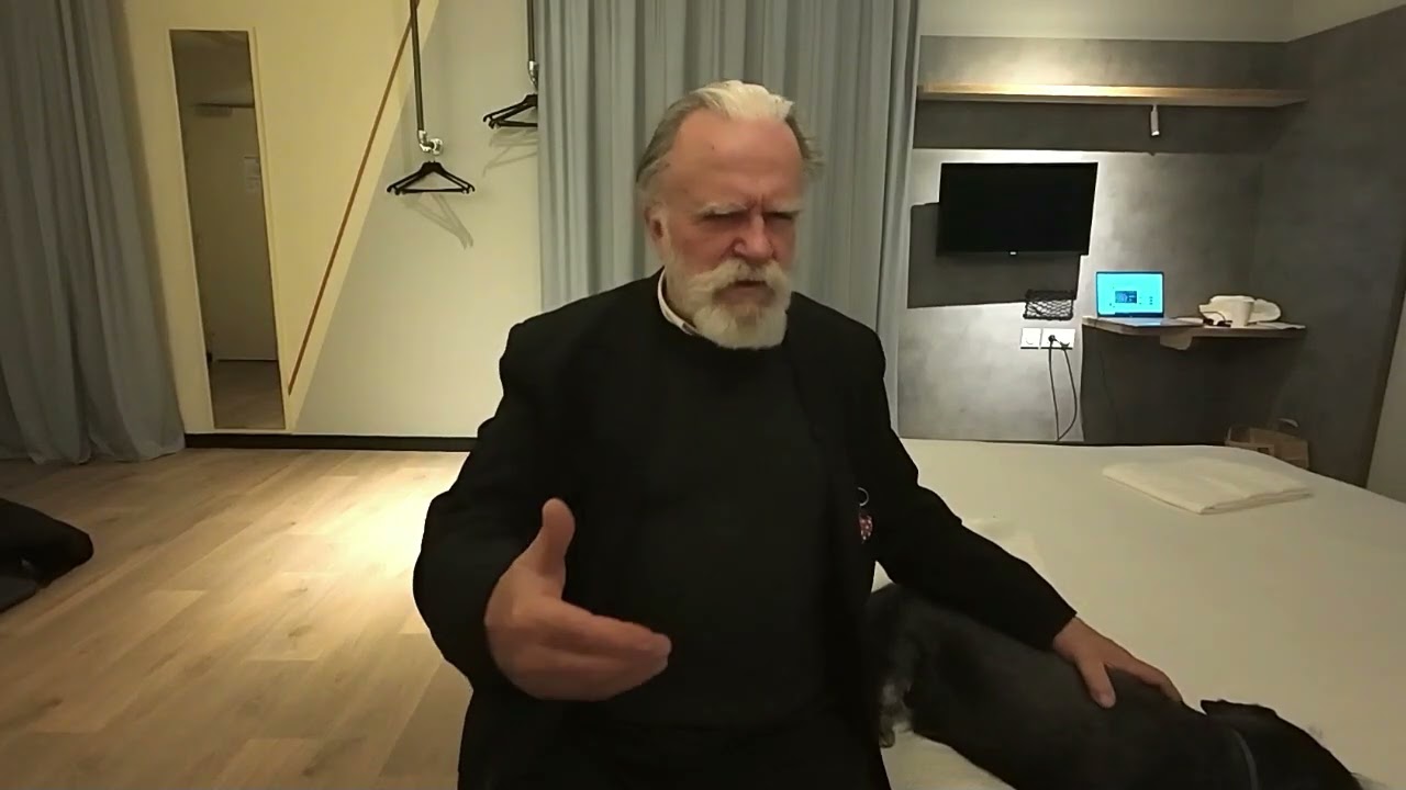 Pour l'Autre monde c'est la première porte dans le couloir après l'IA