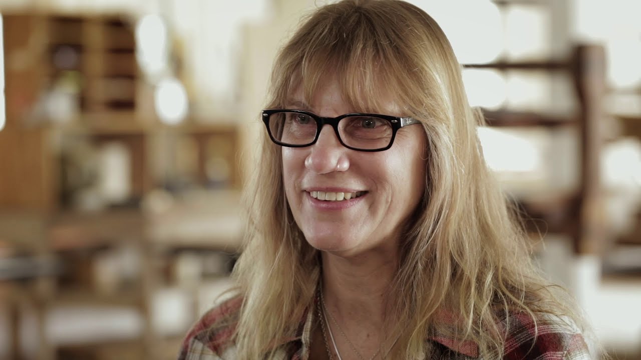 Martin Standard Series OM-28E Acoustic Electric Guitar w/Case