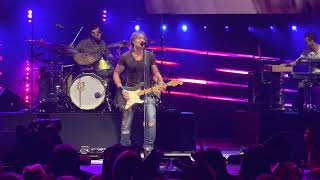 Keith Urban Chicago 10/24 Never coming Down