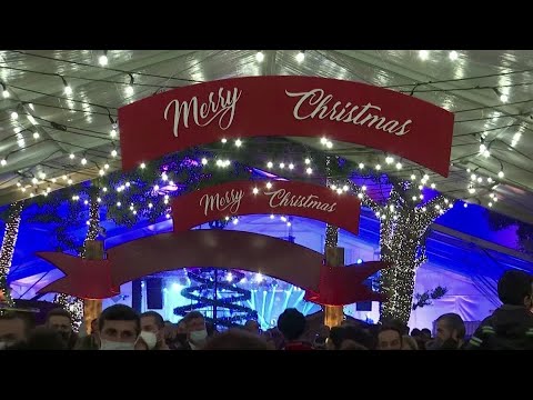 貝魯特在經歷了陰鬱的一年後，尋求聖誕節的歡樂氣氛 (Beirut seeks Christmas cheer after gloomy year)