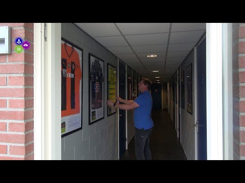 Een 'Shirtjeswall' vol met voetbalherinneringen bij VV Dirkshorn