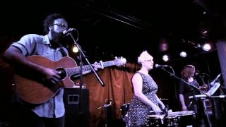 MidTea Live: Pearl and the Beard - Yet