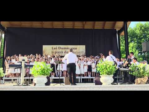 Astăzi este zi de sărbătoare | Corul de copii Vicovu de jos