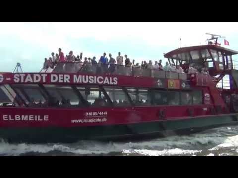 Von Finkenwerder zu den St.-Pauli Landungsbrücken mit der Linie 62 (HADAG-Fähren)