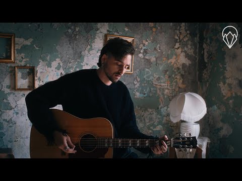 R A Y - Crashing Down (Official Video)