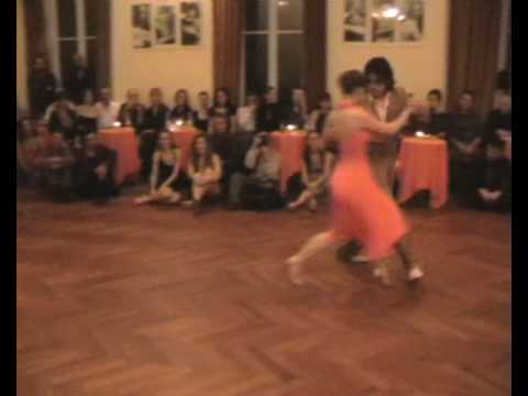  Federico Naveira  and  Inés Muzzopappa  are  dancing  to  the  tango  "  El Puntazo  "