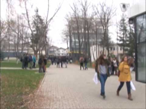 Ankesa për konkursin e Drejtorisë Komunale të arsimit.  - TV VALI -