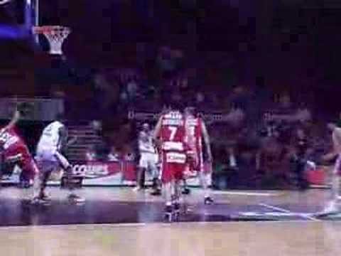 43 13-02-08 - BCO-Antwerp - En opnieuw de score van Leigh En