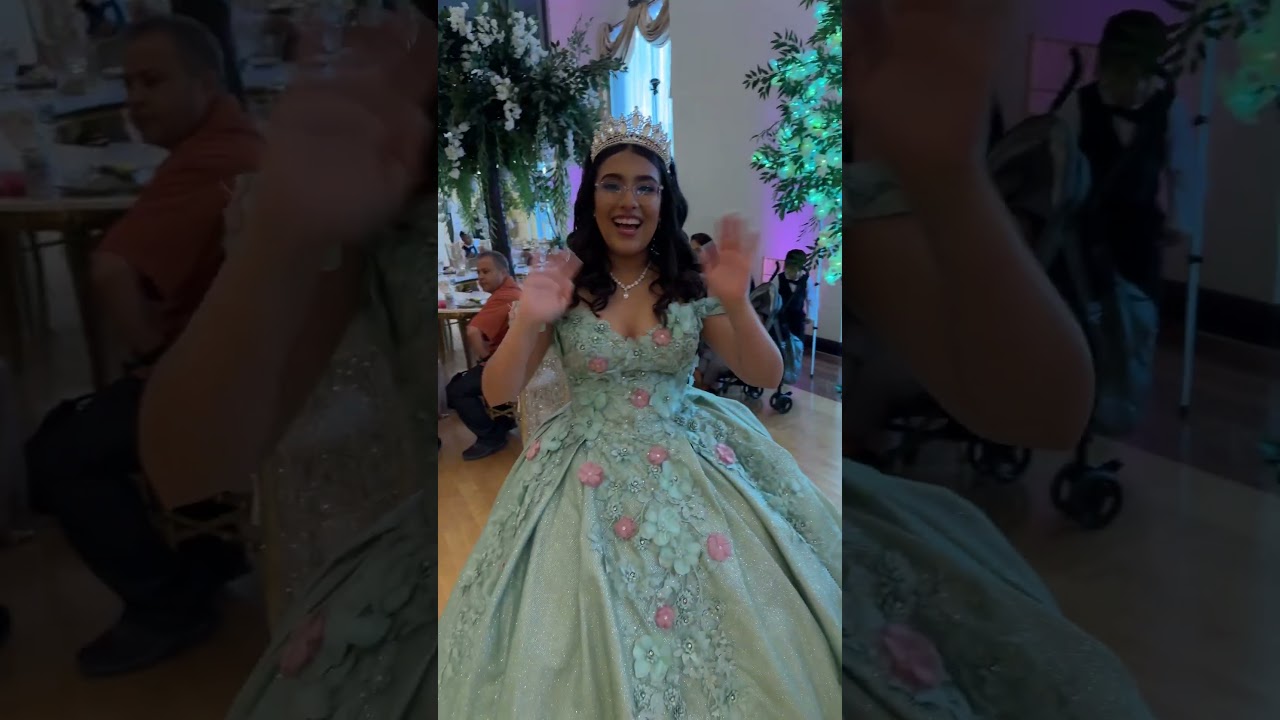 #video #quinceañera #flowers