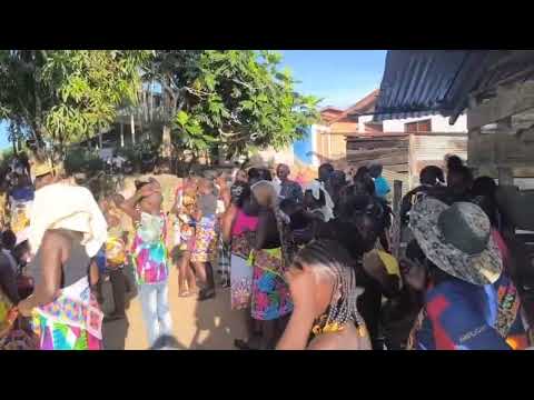 Love Catalogue band and Mr. Lee Ohkuthu official 