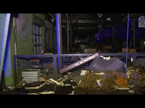 龍捲風在納什維爾市中心登陸。 (Tornadoes touch down in downtown Nashville)