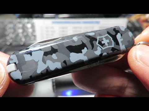 Peilis Victorinox Classic SD Camo video