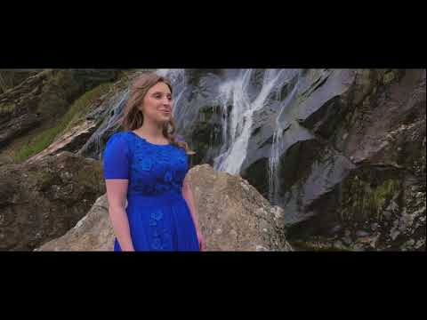 Erika Solovastru - Din zambet de soare [Official Video 4k]