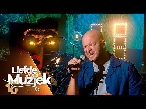 Stan Van Samang - ‘Strangers’ | Liefde voor Muziek | seizoen 10 | VTM