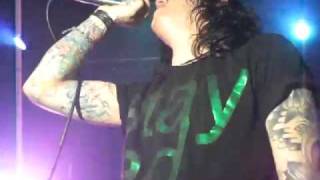 I'm The Type Of Person To Take It Personal - Breathe Carolina (Live)