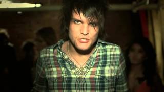 Boys Like Girls - Heart Heart Heartbreak (Official Music Video)