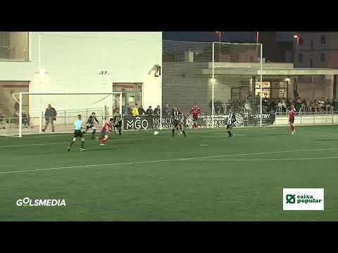 El CD Almazora rechaza cuatro disparos consecutivos para salvarse del gol del CD Benicarló