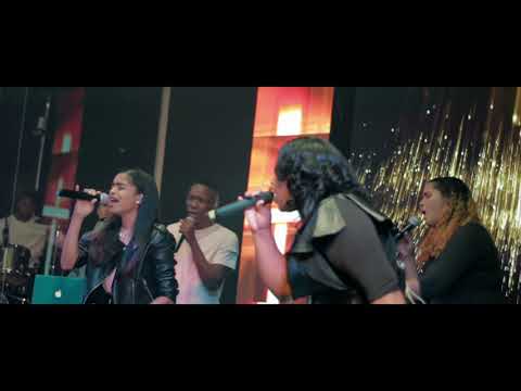 Chanel novas y Oasis (Se Acerca Un Milagro (Preview Live)