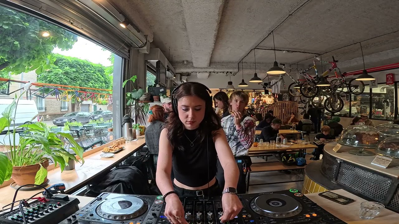 Simone7