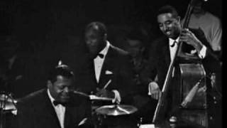 Oscar Peterson: Lovely To Look At  (Kern / Fields, 1952, from the film "Roberta")