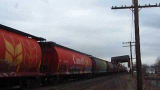 preview picture of video 'Railfanning in Belleville on Feb 21st 2012.'