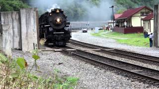 preview picture of video 'Westbound NKP765 and NS Nickel Plate heritage unit at Matewan'