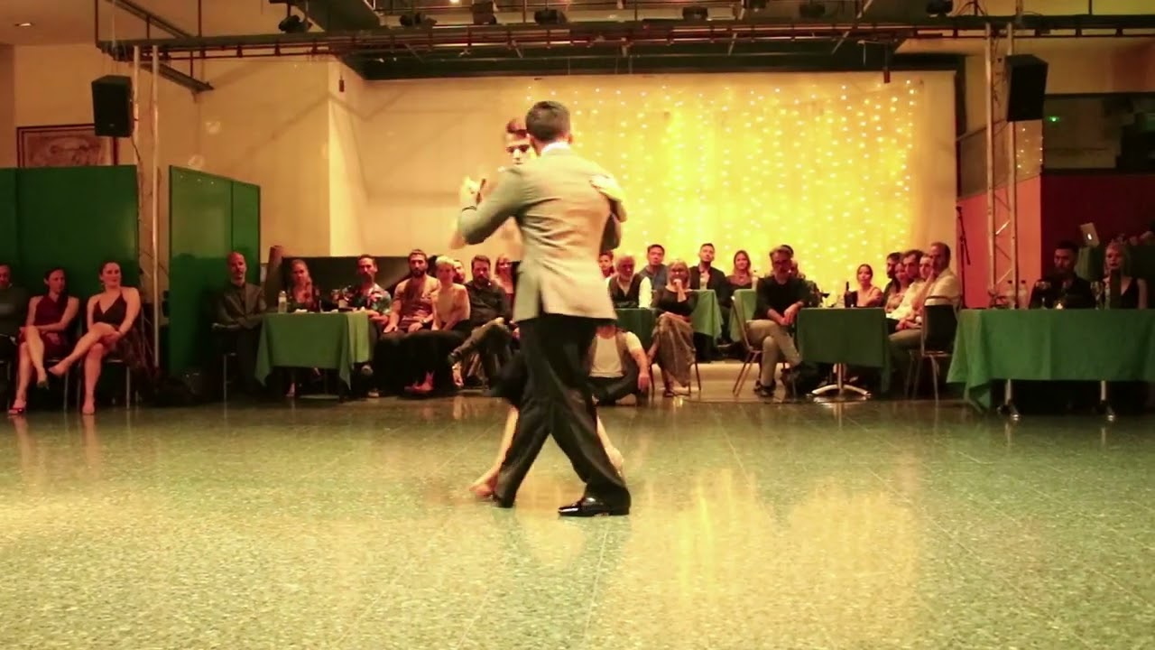 Victoria Olivella y Agustín Rojas - Negracha - Pugliese