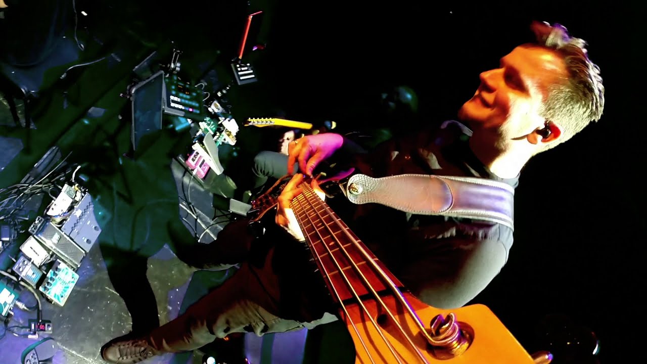 BASS MATRIX JAM 5 (page 98/99) "R.E.M." (Rapid Eye Movement) LIVE Philipp Rehm & Frank Wardenier