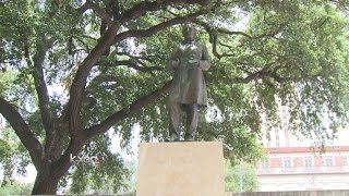 UT forum speakers call for eliminating Confederate statues