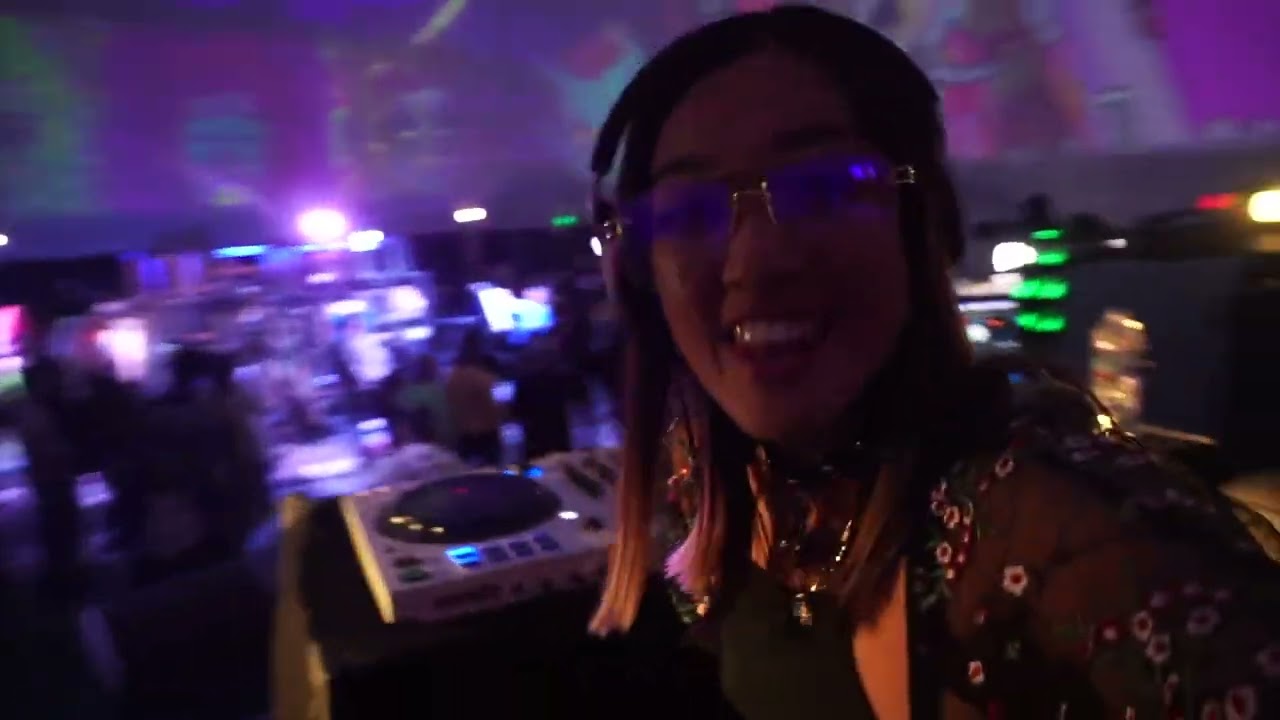 Promotional video thumbnail 1 for DJ Lola Menthol