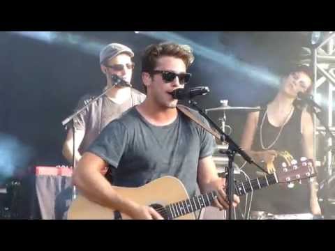 *Bastian Baker - Dirty Thirty + Colorful Hospital* (07.06.2014, Caribana Festival, CH-Crans)