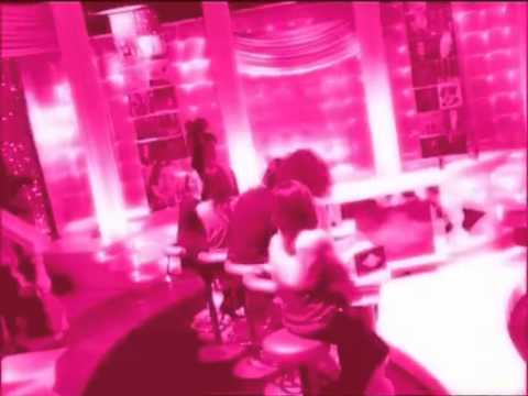 Pause Bisou - Archive INA