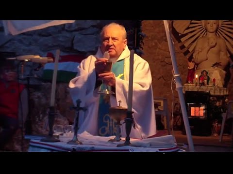 Pilisszántó 2015 május 1. Mise a Boldogasszony kápolnánál Berszán atyával (Papbácsi)