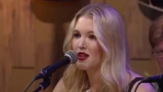 Ashley Campbell Performs &quot;Remembering&quot; on Country&#39;s Family Reunion&#39;s New Series &quot;Kickin&#39; Back&quot;