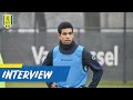 ? ''De filosofie om jonge spelers de kans te geven sprak me enorm aan.''  - Shawn Adewoye