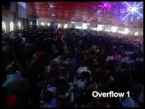 Holy Spirit moves during worship in LIVE service -5 Nights of Glory with David Ibiyeomie
