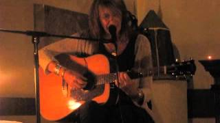 Vashti Bunyan - I&#39;d Like To Walk Around In Your Mind (St Pancras Old Church, London, 09/10/14)