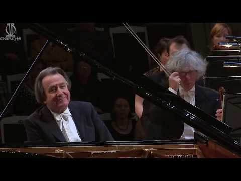 Beethoven - Piano Concerto No.1 (Rudolf Buchbinder)