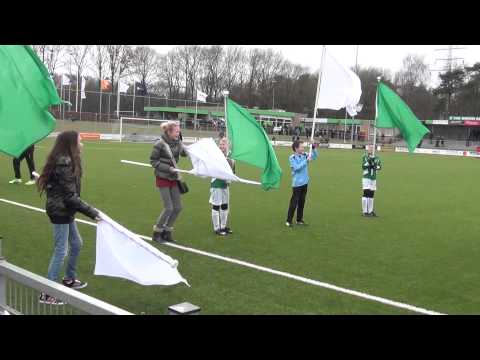 2Vlaggendragers Vvog E9 bij Vvog1-Flevoboys