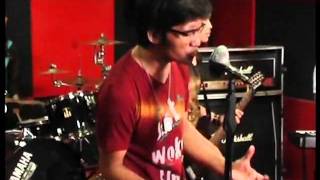 Download lagu Relakan aku pergi mp3 Download lagu Relakan aku pergi mp3